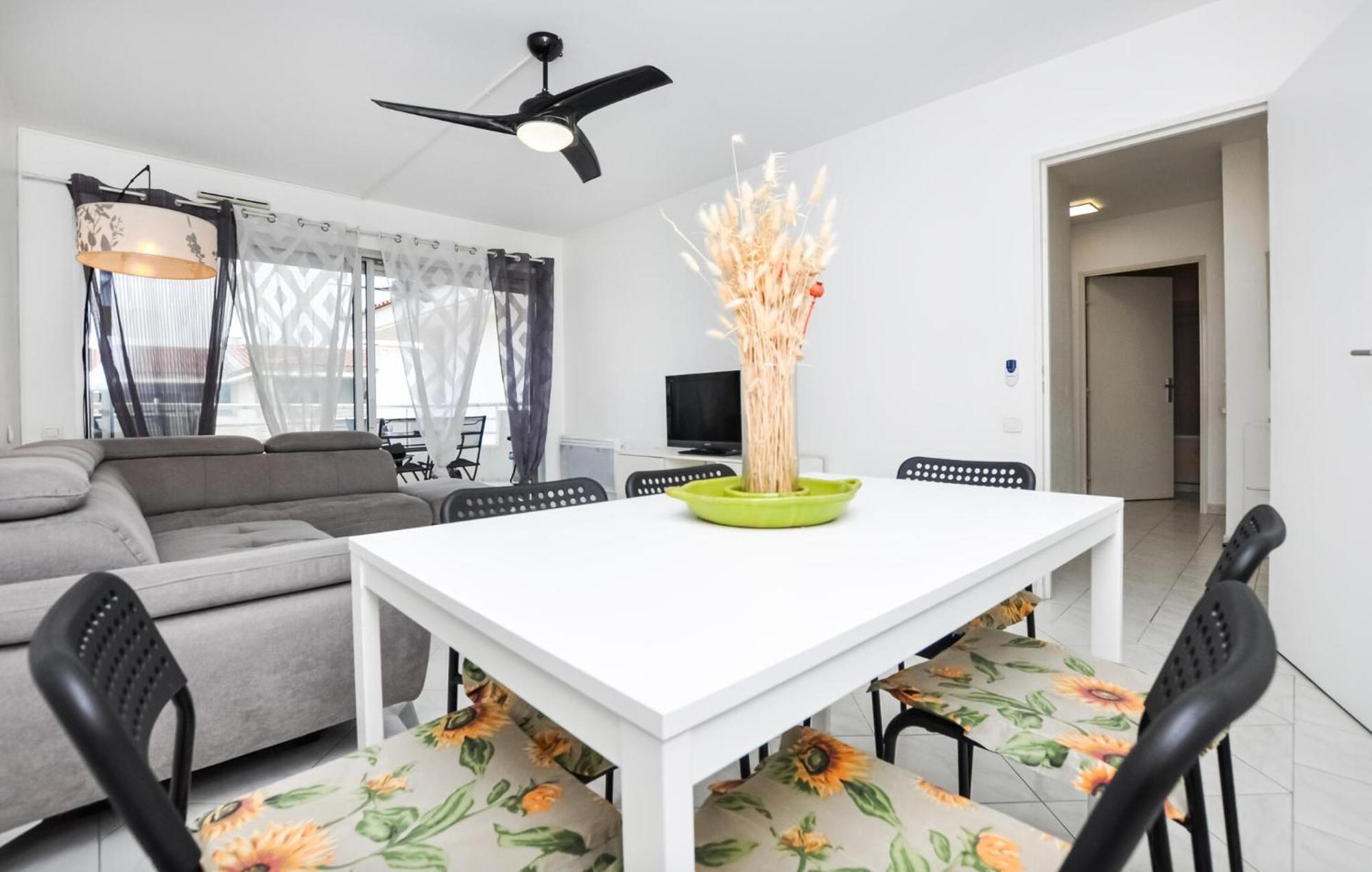 1 Bedroom Stunning In *